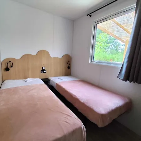 Le Domaine De La Caille Homestay *